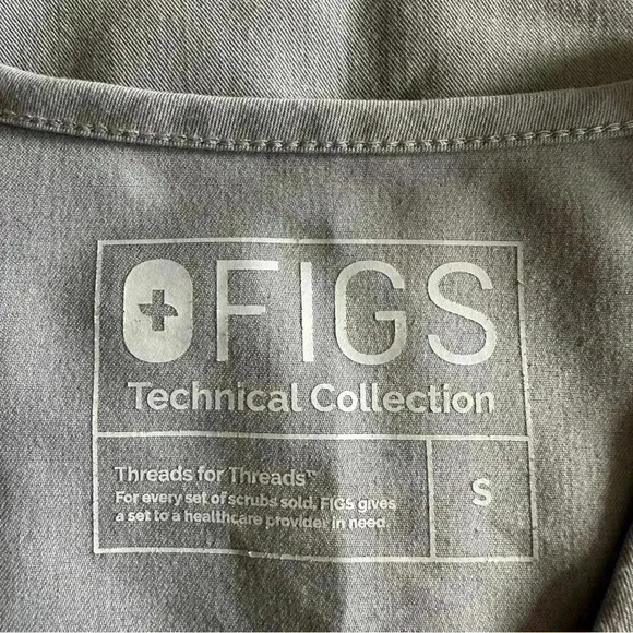 Figs Catarina One Pocket Scrub Top Gray S - Picture 4 of 6